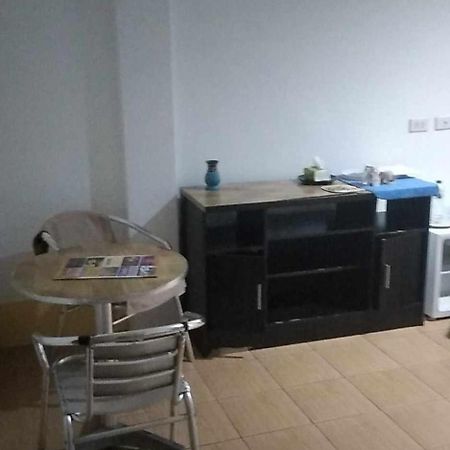 J&E Hotel Nong Prue Buitenkant foto