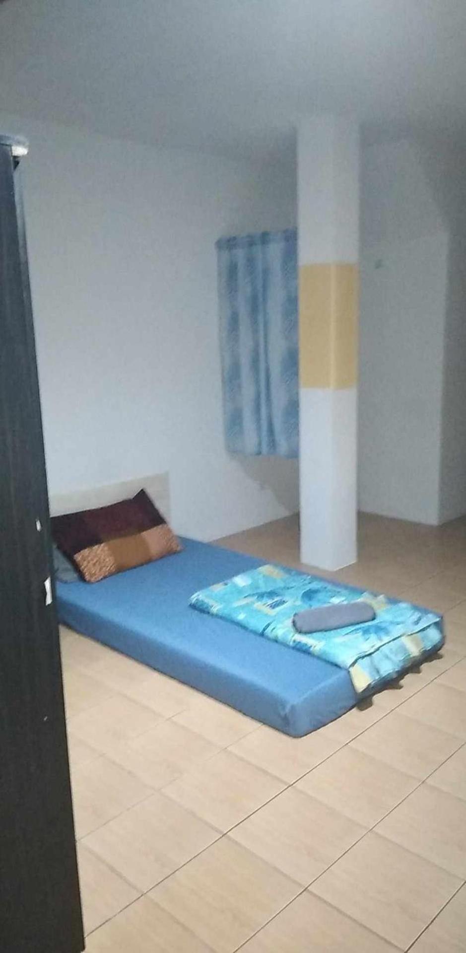 J&E Hotel Nong Prue Buitenkant foto