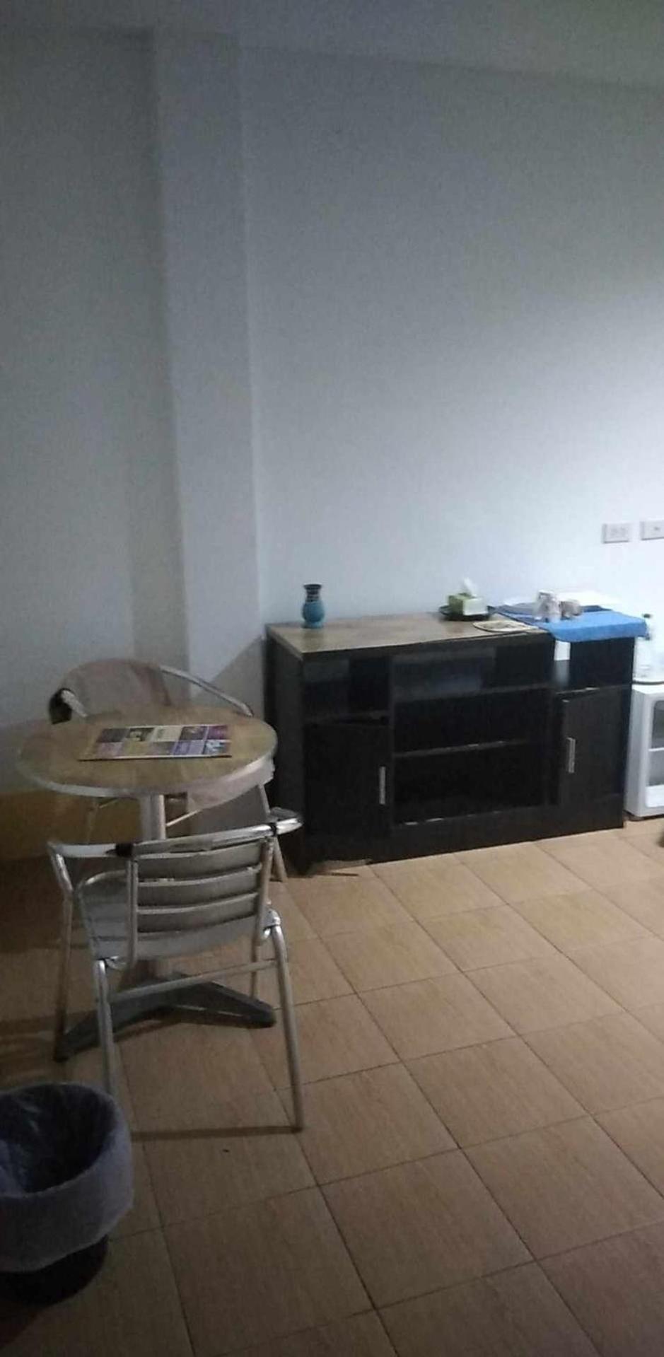 J&E Hotel Nong Prue Buitenkant foto
